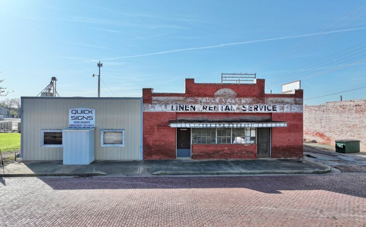 Pictures of Business for Sale, Retail property located at 112 E Charles Ave, Pauls Valley, OK 73075 for sales - image #1
