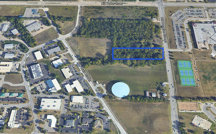 Pictures of Land property located at 830 NE Douglas St, Lee's Summit, MO 64086 for sales - image #1