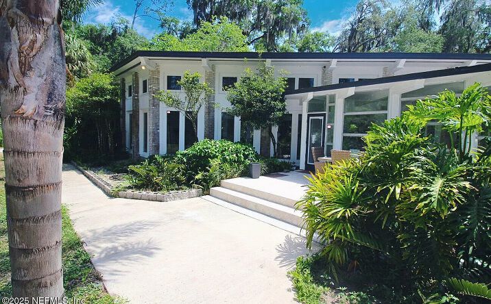 Pictures of Multifamily property located at 118 Herja Acre Ln, Palatka, FL 32177 for sales - image #1