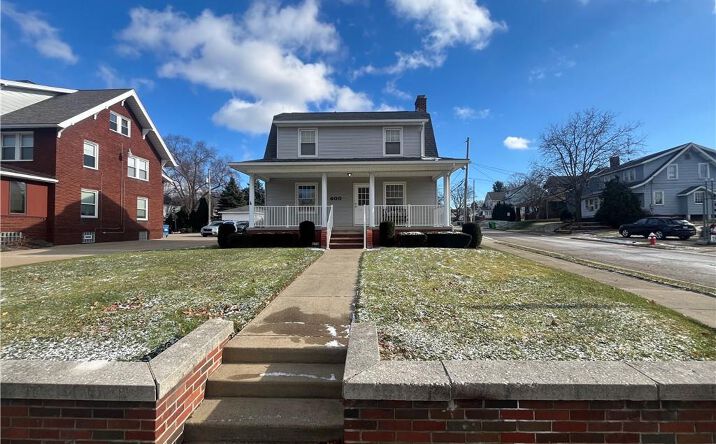 Pictures of Mixed Use, Retail property located at 600 N Main St, North Canton, OH 44720 for sales - image #1