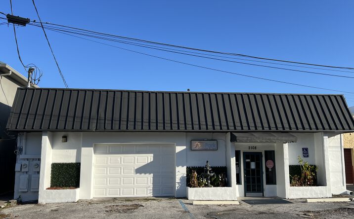 Pictures of Retail property located at 2108 W Kennedy Blvd, Tampa, FL 33606 for sales - image #1