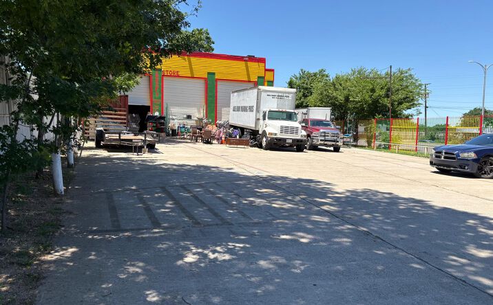 Pictures of Industrial, Mixed Use, Retail property located at 1234 E Illinois Ave, Dallas, TX 75216 for sales - image #1