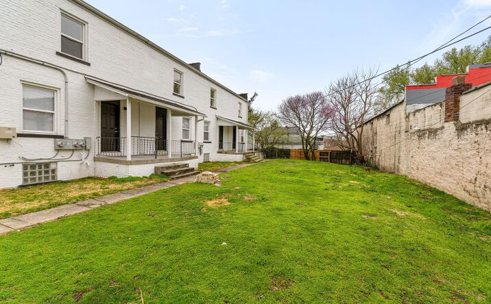 Pictures of Multifamily property located at 22-32 W Hudson Street, Columbus, OH 43202 for sales - image #1