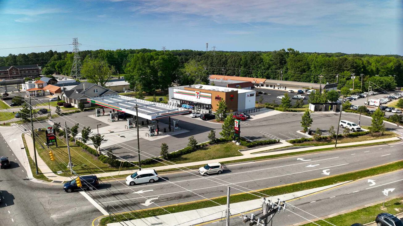 Pictures of Retail property located at 1320 Benvenue Rd, Rocky Mount, NC 27804 for sales - image #1