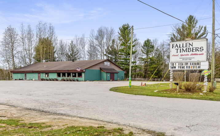 Pictures of Business for Sale property located at 13901 US-31, Beulah, MI 49617 for sales - image #1