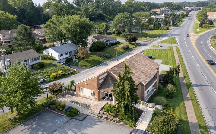 Pictures of Office property located at 2900 Hamilton Blvd, Allentown, PA 18103 for sales - image #1