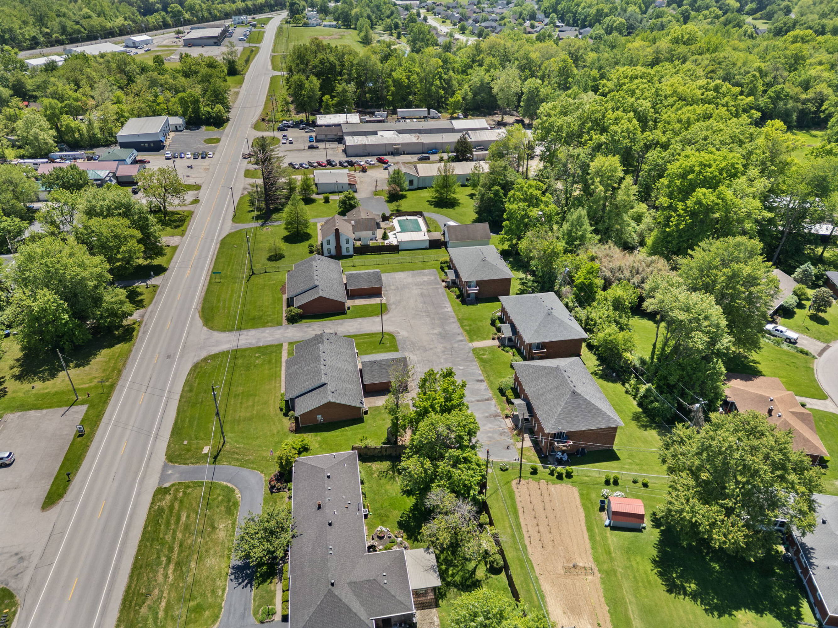 808 S INDIANA AVE Sellersburg IN 47172-1614 APN: 101708900201000031 ...