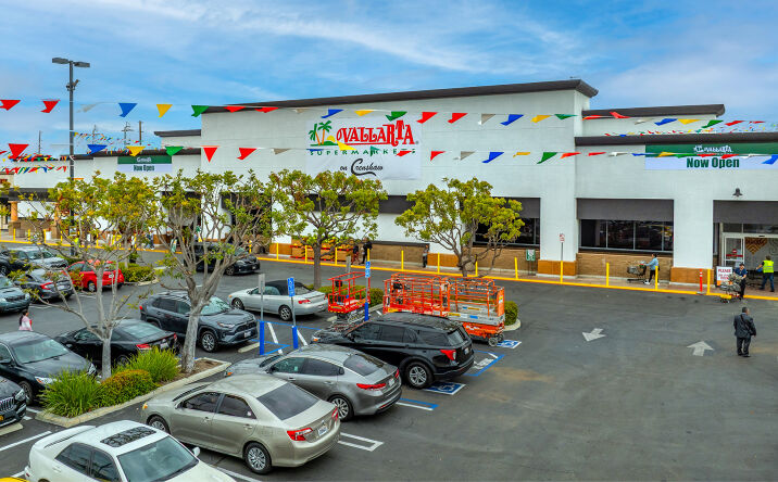 Pictures of Retail property located at 3210 W Slauson Ave, Los Angeles, CA 90043 for sales - image #1