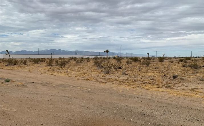 Pictures of Land property located at Adelanto, Adelanto, CA 92301 for sales - image #1