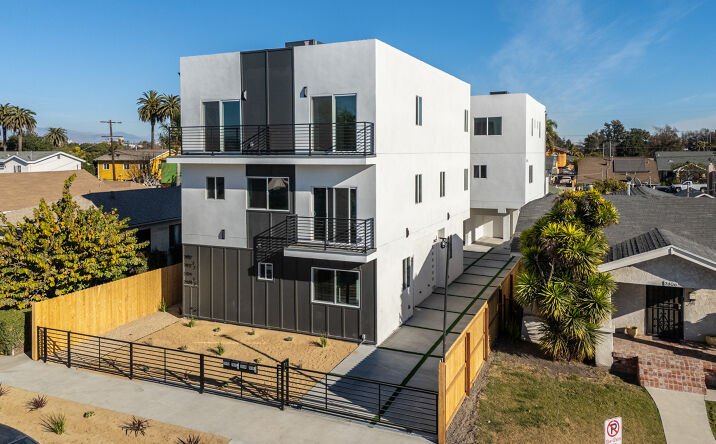Pictures of Multifamily property located at 2402 Cochran Ave, Los Angeles, CA 90016 for sales - image #1