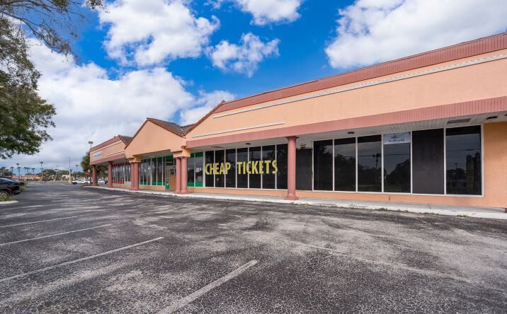 Pictures of Retail property located at 2905 Vineland Rd, Kissimmee, FL 34746 for sales - image #1