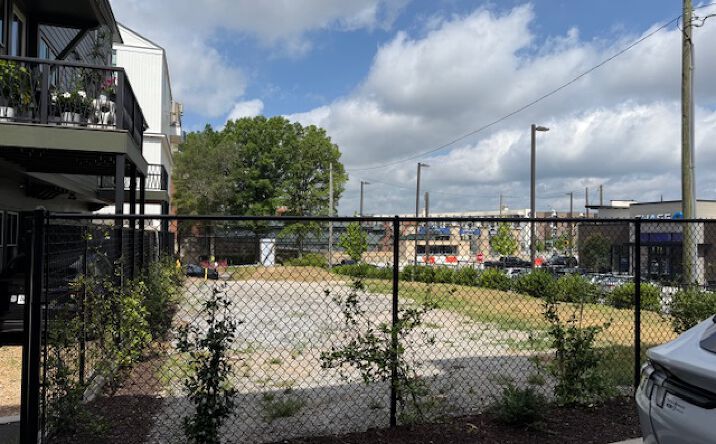Pictures of Land property located at 674 Hank Aaron Dr, Atlanta, GA 30315 for sales - image #1