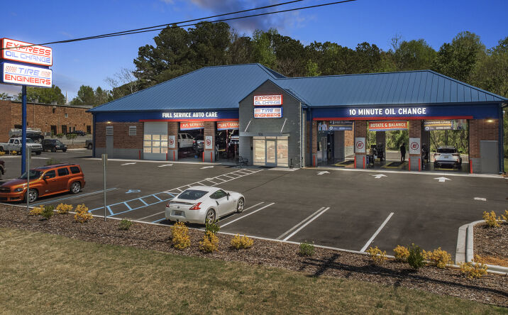 Pictures of Retail property located at 926 N Brindlee Mountain Pkwy, Arab, AL 35016 for sales - image #1