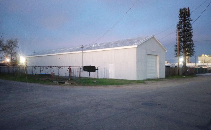 Pictures of Industrial property located at 232 W Napa Ave, Fresno, CA 93706 for sales - image #1