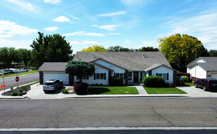 Pictures of Retail, Senior Living property located at 1310 SW 12th Ave, Ontario, OR 97914 for sales - image #1