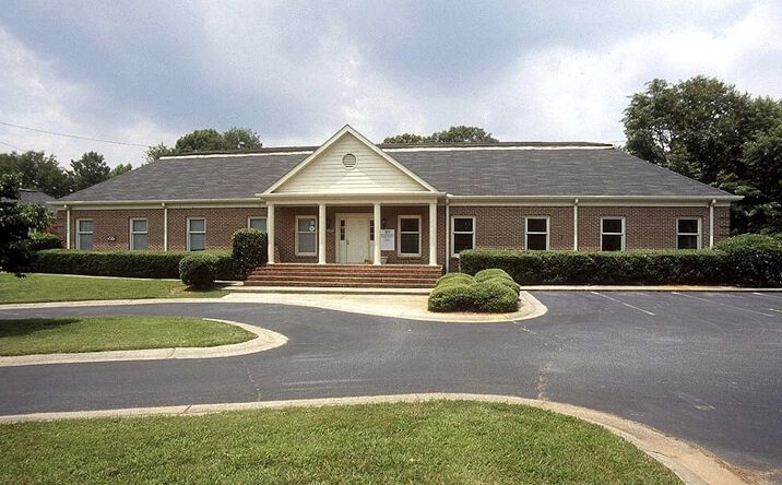 Pictures of Office property located at 573 Concord Rd SE, Smyrna, GA 30082 for sales - image #1