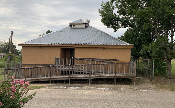 Pictures of Mixed Use, Office, Special Purpose property located at 1018 Union St, Selma, AL 36701 for sales - image #1