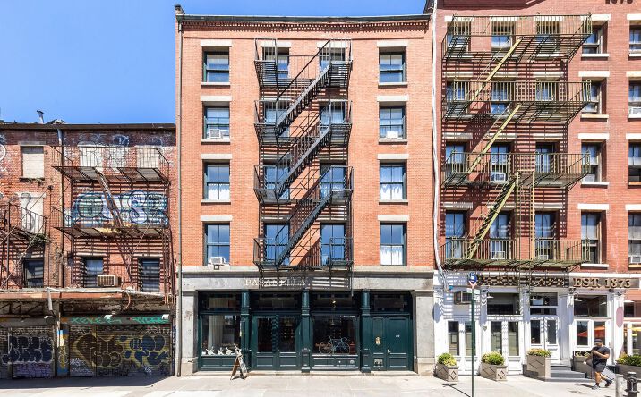 Pictures of Multifamily property located at 115 South St, New York, NY 10038 for sales - image #1