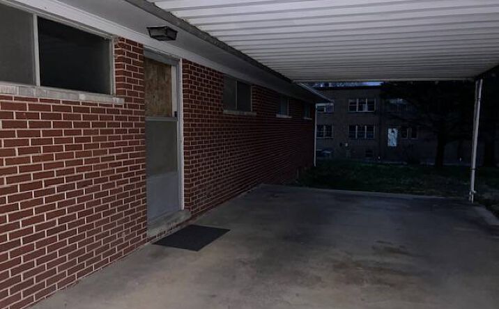Pictures of Office property located at 218 W Belmont, Sparta, IL 62286 for sales - image #1