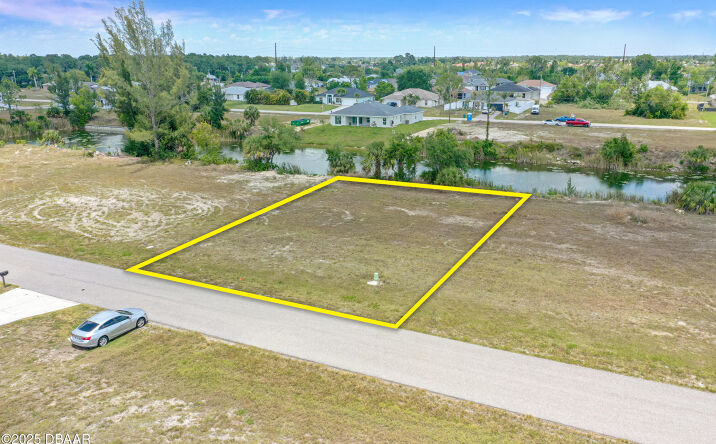 Pictures of Land property located at 3023 NE 5th Place, Cape Coral, FL 33909 for sales - image #1