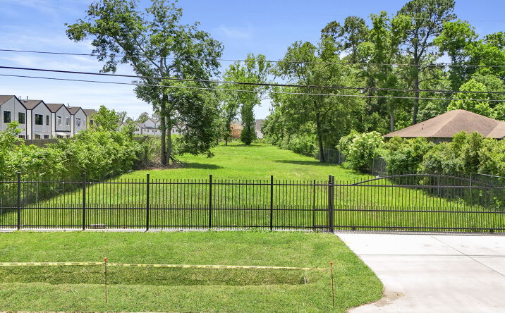 Pictures of Land property located at 1209 De Soto, Houston, TX null for sales - image #1