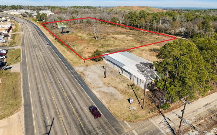 Pictures of Land property located at 2020 N Jackson St, Jacksonville, TX 75766 for sales - image #1