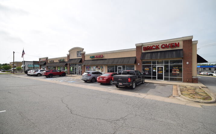Pictures of Office, Retail property located at 2051 W Main St, Cabot, AR 72023 for sales - image #1