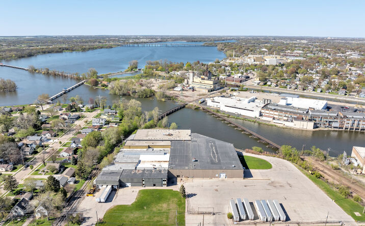 Pictures of Industrial property located at 206 Garfield Ave, Menasha, WI 54952 for sales - image #1
