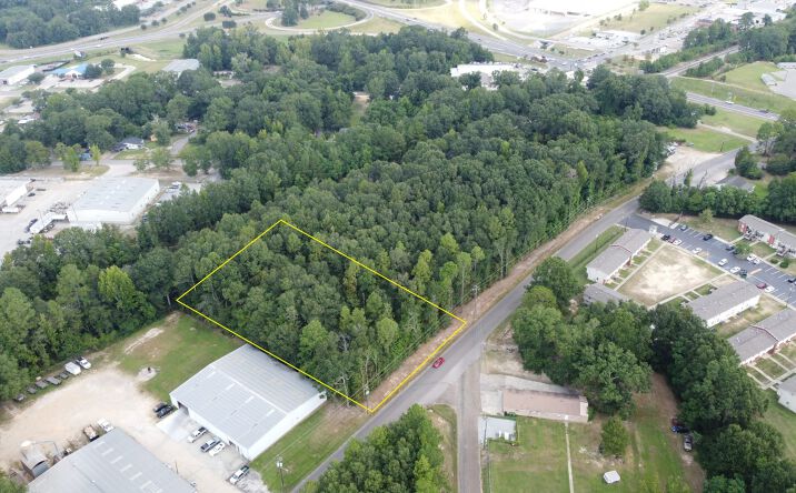 Pictures of Land property located at 01 Country Club Road, Hattiesburg, USA 39401 for sales - image #1
