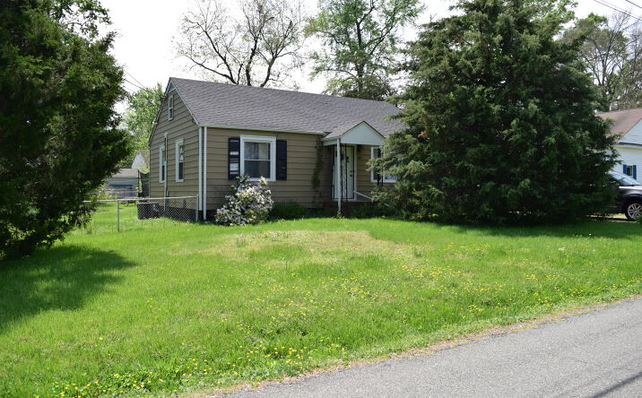 Pictures of Multifamily property located at 2416 Barton Ave, Richmond, VA 23222 for sales - image #1