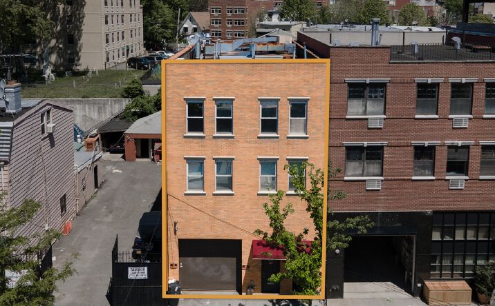 Pictures of Industrial property located at 14-27 Astoria Blvd, Queens, NY 11102 for sales - image #1