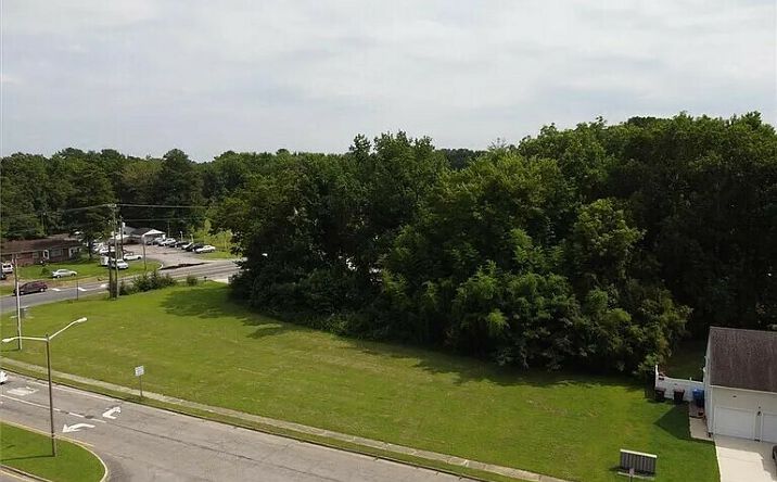 Pictures of Land property located at 2800 Camelot Blvd, Chesapeake, VA 23323 for sales - image #1