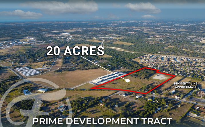 Pictures of Land property located at 705 N Oakridge Dr, Weatherford, TX 76087 for sales - image #1