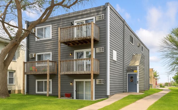 Pictures of Multifamily property located at 924 21st Ave S, Minneapolis, MN 55404 for sales - image #1