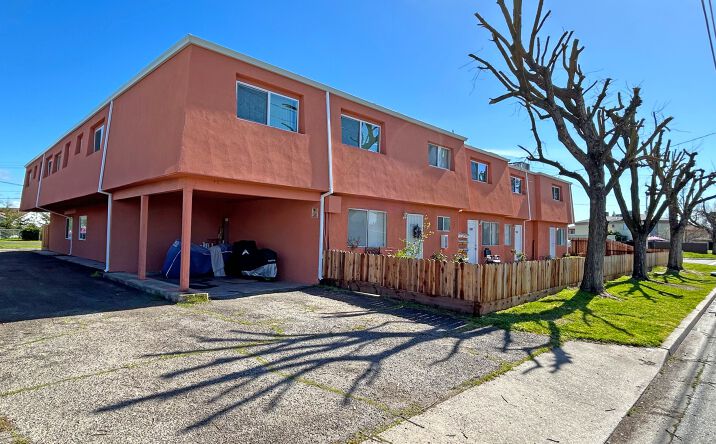 Pictures of Multifamily property located at 1109 Alpha Rd, Turlock, CA 95380 for sales - image #1