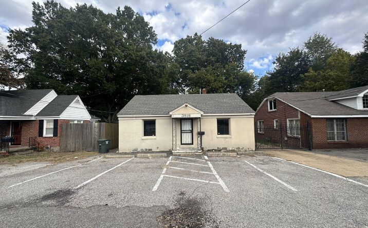 image of property at 3818 SUMMER AVE Memphis TN 38122
