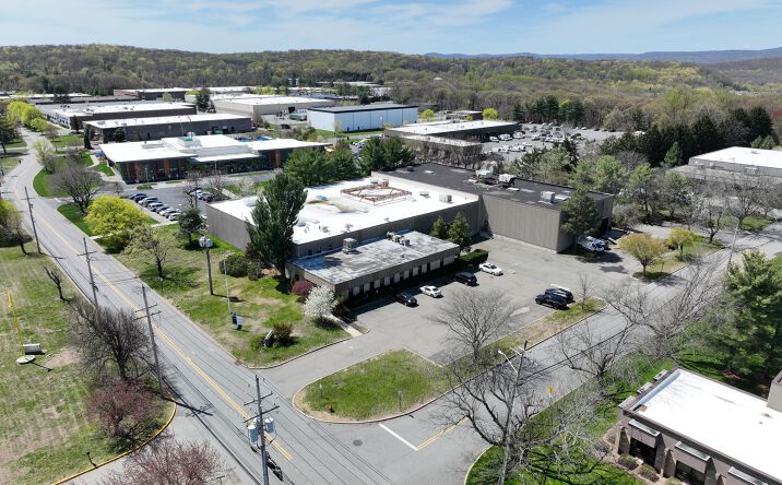 Pictures of Industrial property located at 133 Bauer Dr, Oakland, NJ 07436 for sales - image #1