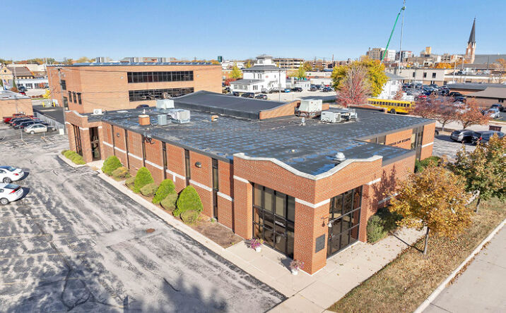 Pictures of Office property located at 414 S. Jefferson Street, Green Bay, WI 54301 for sales - image #1