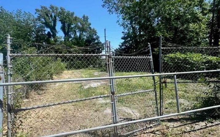 Pictures of Land, Industrial property located at 1027 N Agnes Avenue, Kansas City, MO 64120 for sales - image #1