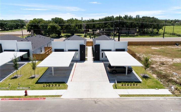 Pictures of Multifamily property located at 848 Deluxe Street, Alamo, TX 78589 for sales - image #1