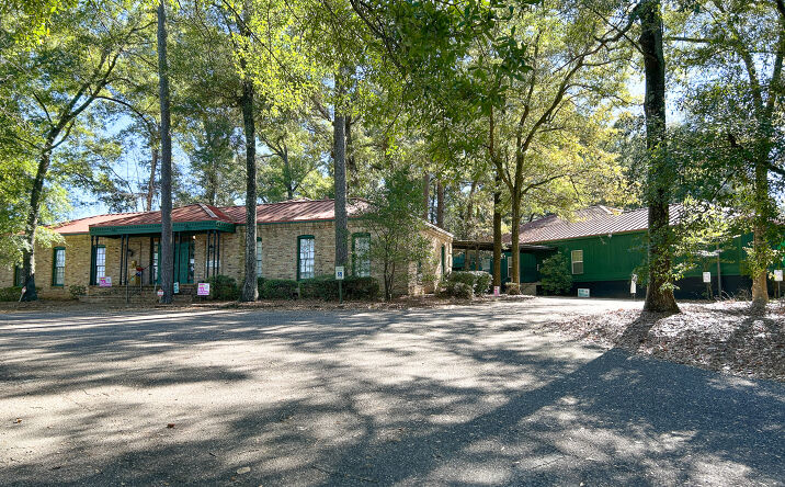 Pictures of Office, Retail property located at 3483 SpringHill Ave, Mobile, AL 36608 for sales - image #1