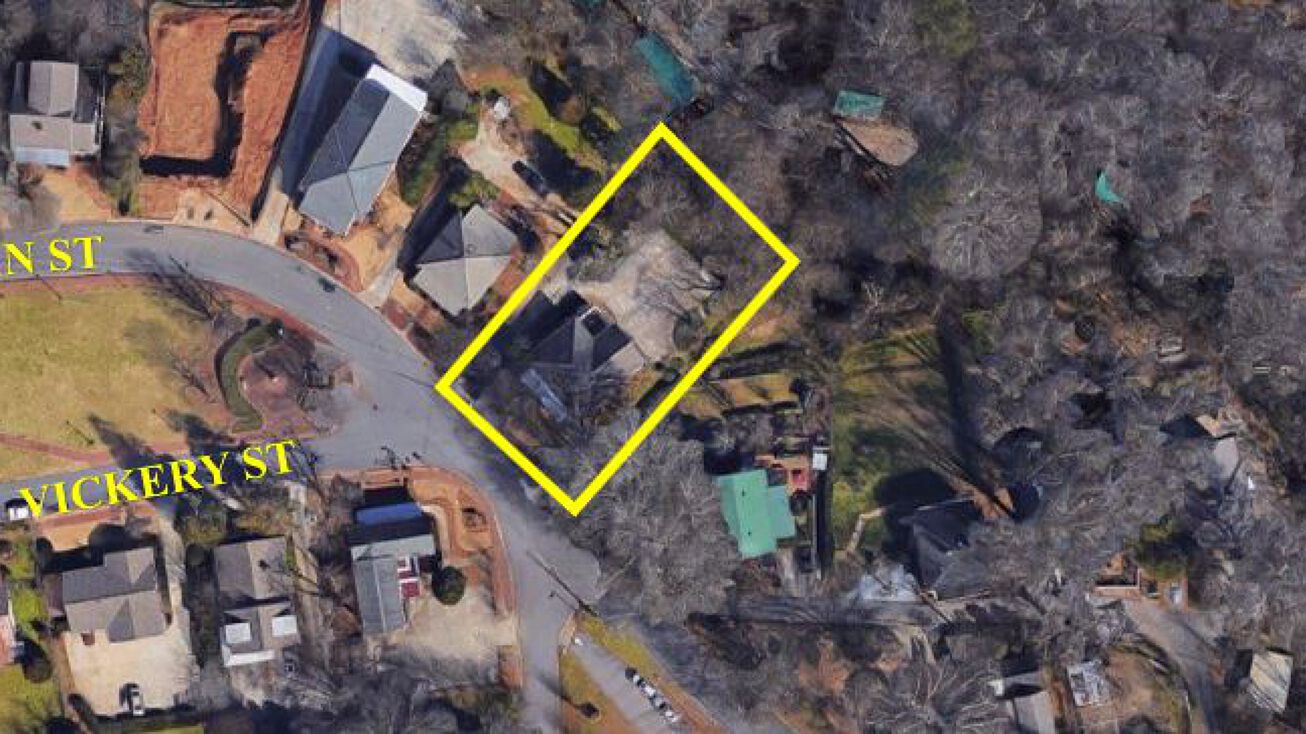 126 Sloan St, Roswell, GA 30075