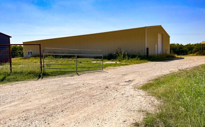 Pictures of Industrial, Mixed Use, Self Storage, Special Purpose property located at 15931 I-35, Moore, TX 78057 for sales - image #1