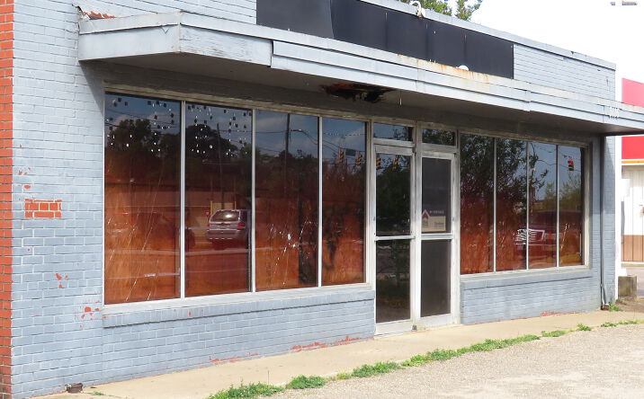Pictures of Industrial, Mixed Use property located at 3116 Bragg Blvd, Fayetteville, NC 28303 for sales - image #1