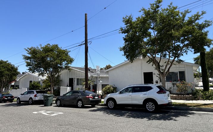 Pictures of Multifamily property located at 989 W 2nd Street, San Pedro, CA 90731 for sales - image #1