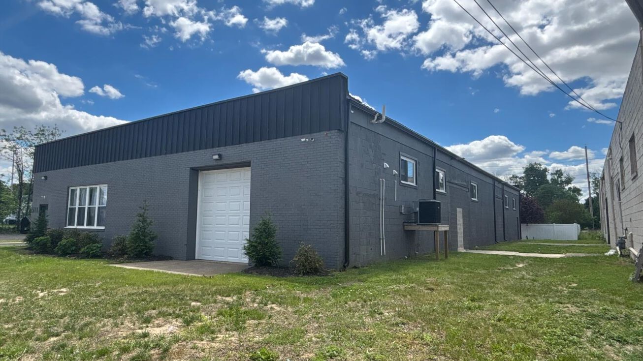 Pictures of Industrial property located at 511 N Read St, Cinnaminson, NJ 08077 for sales - image #1