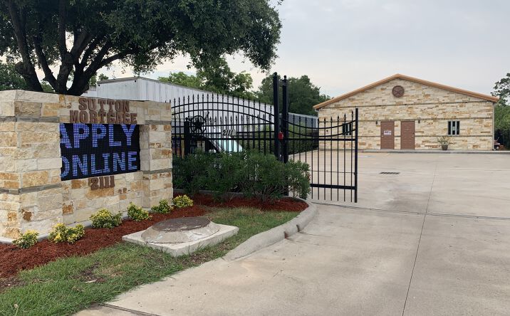 Pictures of Office property located at 2111 Hwy 90 Alt, Missouri City, TX 77489 for sales - image #1