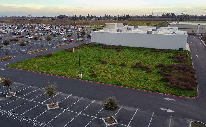 Pictures of Land property located at 1635 - 1639 W. Cameron Ave, Visalia, CA 93277 for sales - image #1