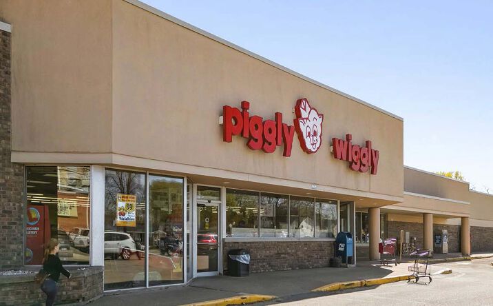 Pictures of Retail property located at 106 W Oak St, Boscobel, WI 53805, 714 S Wisconsin Dr, Howards Grove, WI 53083, 1019 River St, Belleville, WI 53508, 4400 67th Dr, Union Grove, WI 53182 for sales - image #1