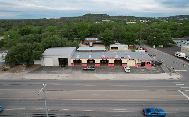 Pictures of Business for Sale, Retail, Special Purpose property located at 300 S Water St, Burnet, TX 78611 for sales - image #1